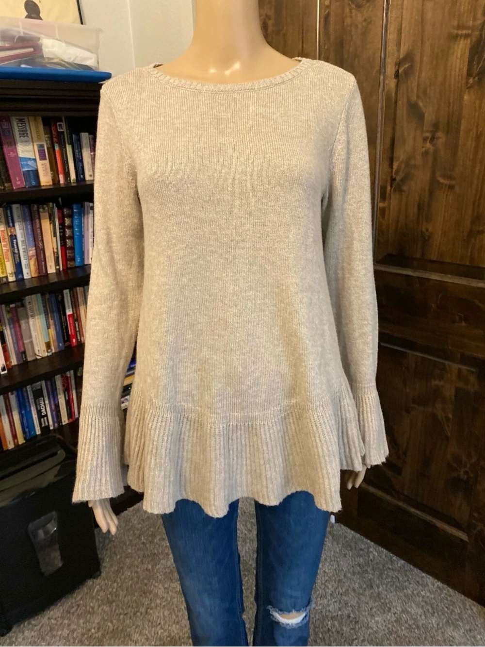 Style & Co. Size Small Long Bell Sleeve Ruffle-Hem Crewneck Sweater-002*